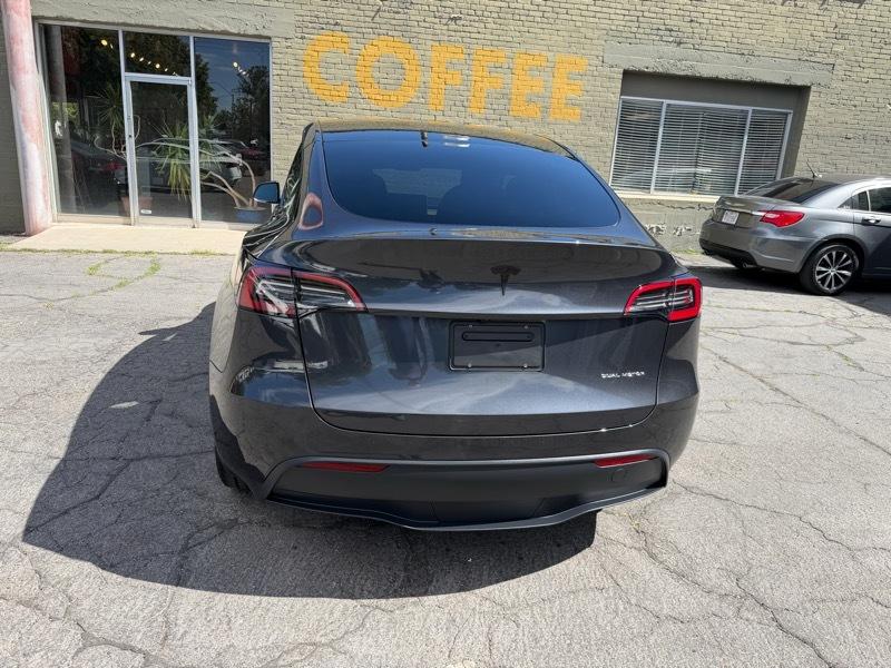 Tesla Model Y Long Range 2024