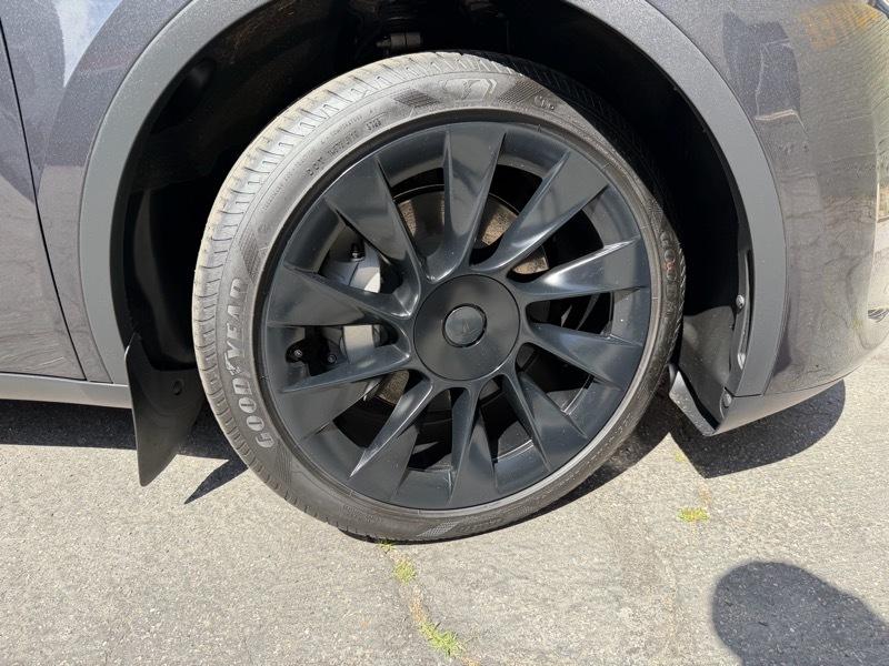 Tesla Model Y Long Range 2024