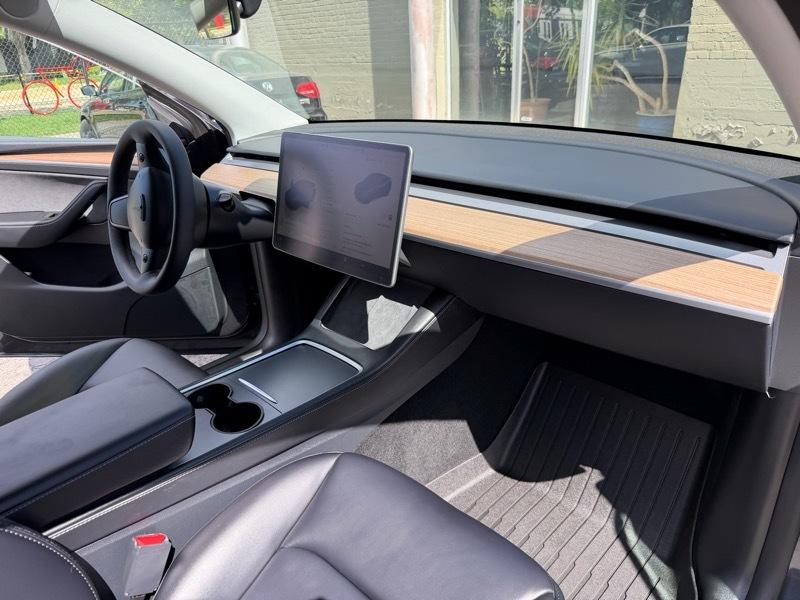Tesla Model Y Long Range 2024