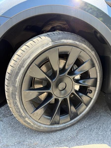 2024 Tesla Model Y Long Range - Photo 32