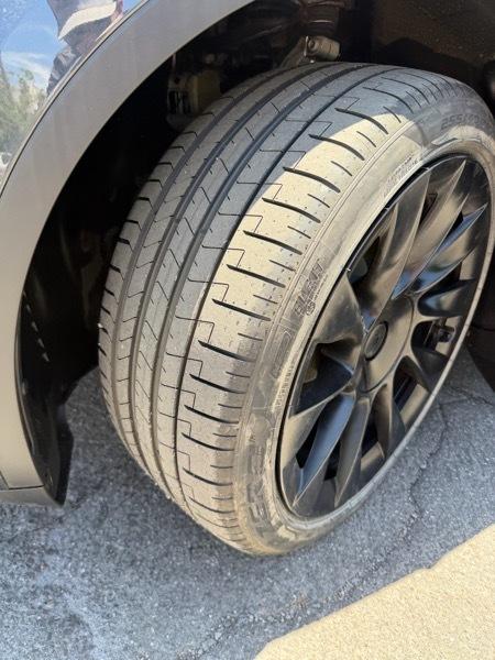2024 Tesla Model Y Long Range - Photo 33