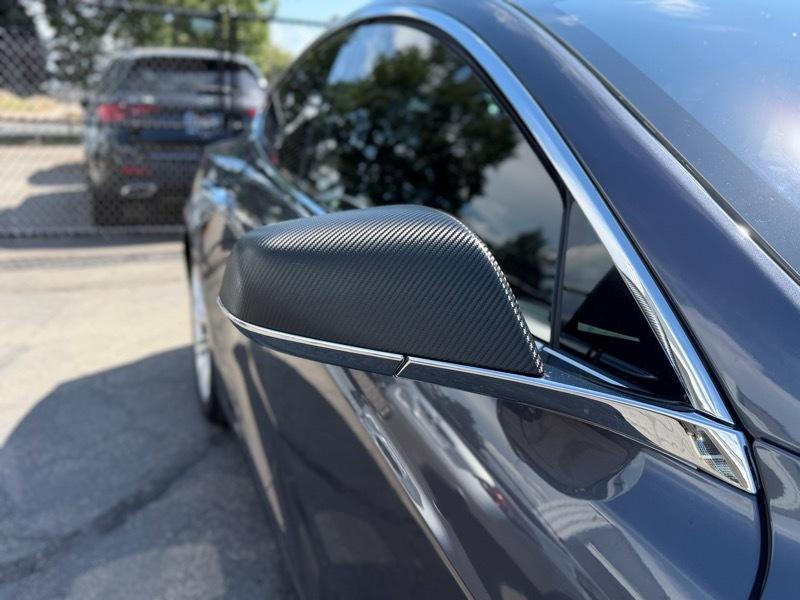 Tesla Model S  2020