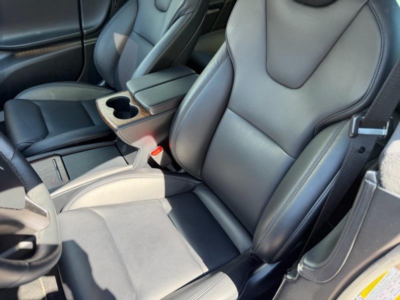 Tesla Model S  2020