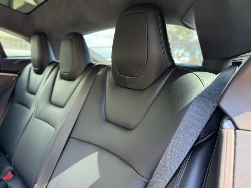 Tesla Model S  2020