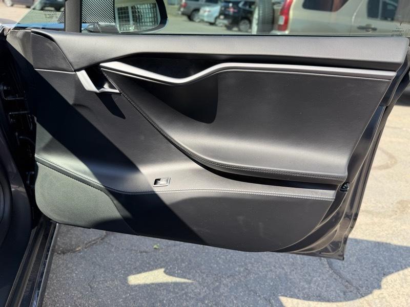 Tesla Model S  2020