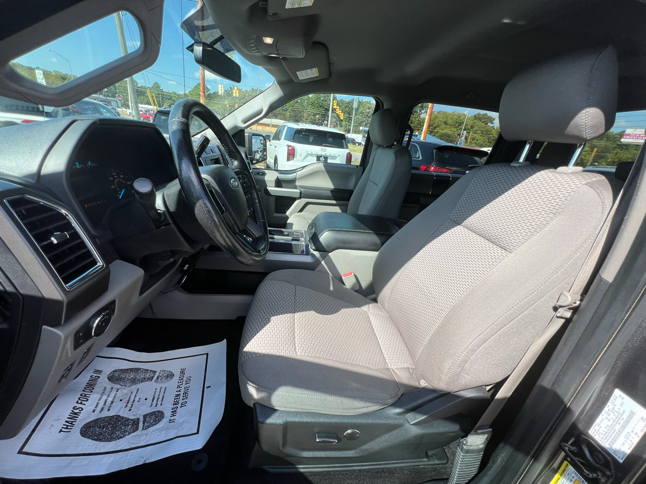 2016 Ford F-150 photo 17