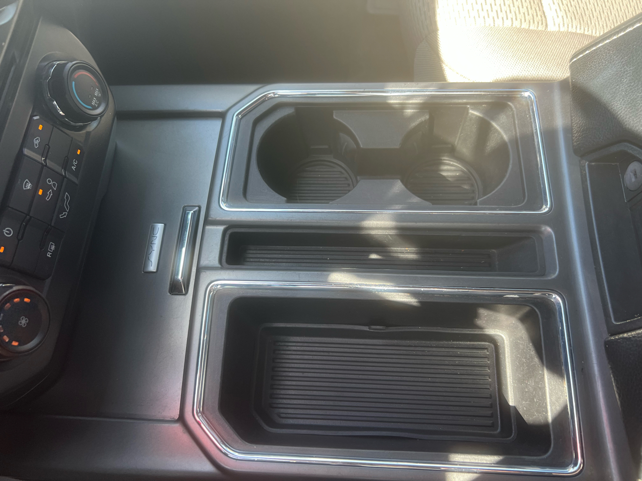 2016 Ford F-150 photo 31