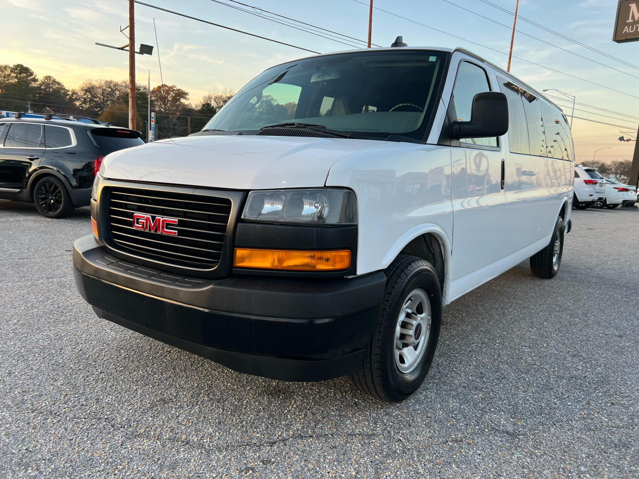 GMC Savana Passenger  2023