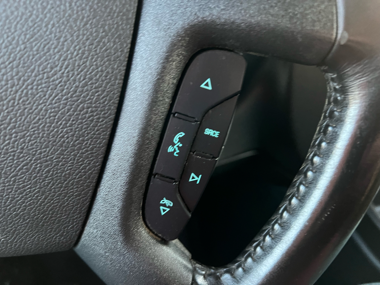 GMC Savana Passenger  2023