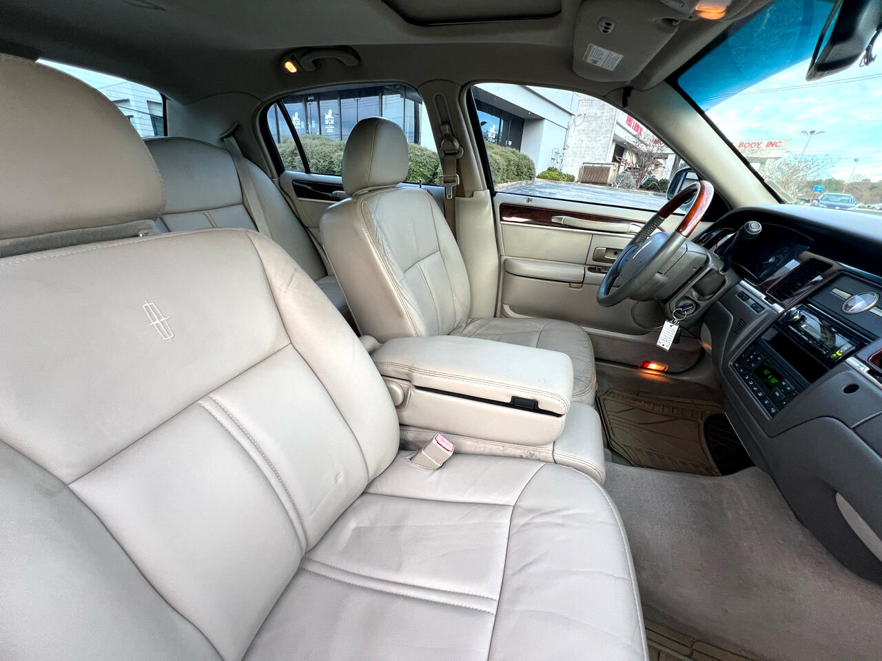 Lincoln Town Car  2007