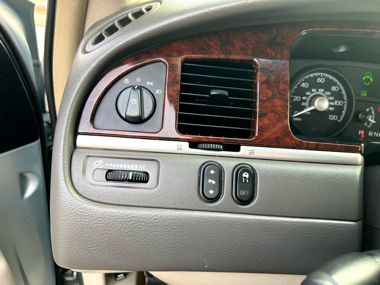 Lincoln Town Car  2007