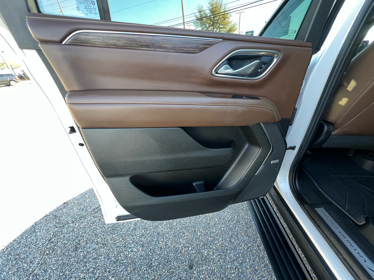 Chevrolet Suburban  2021