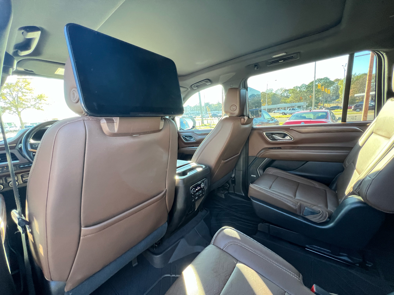 Chevrolet Suburban  2021