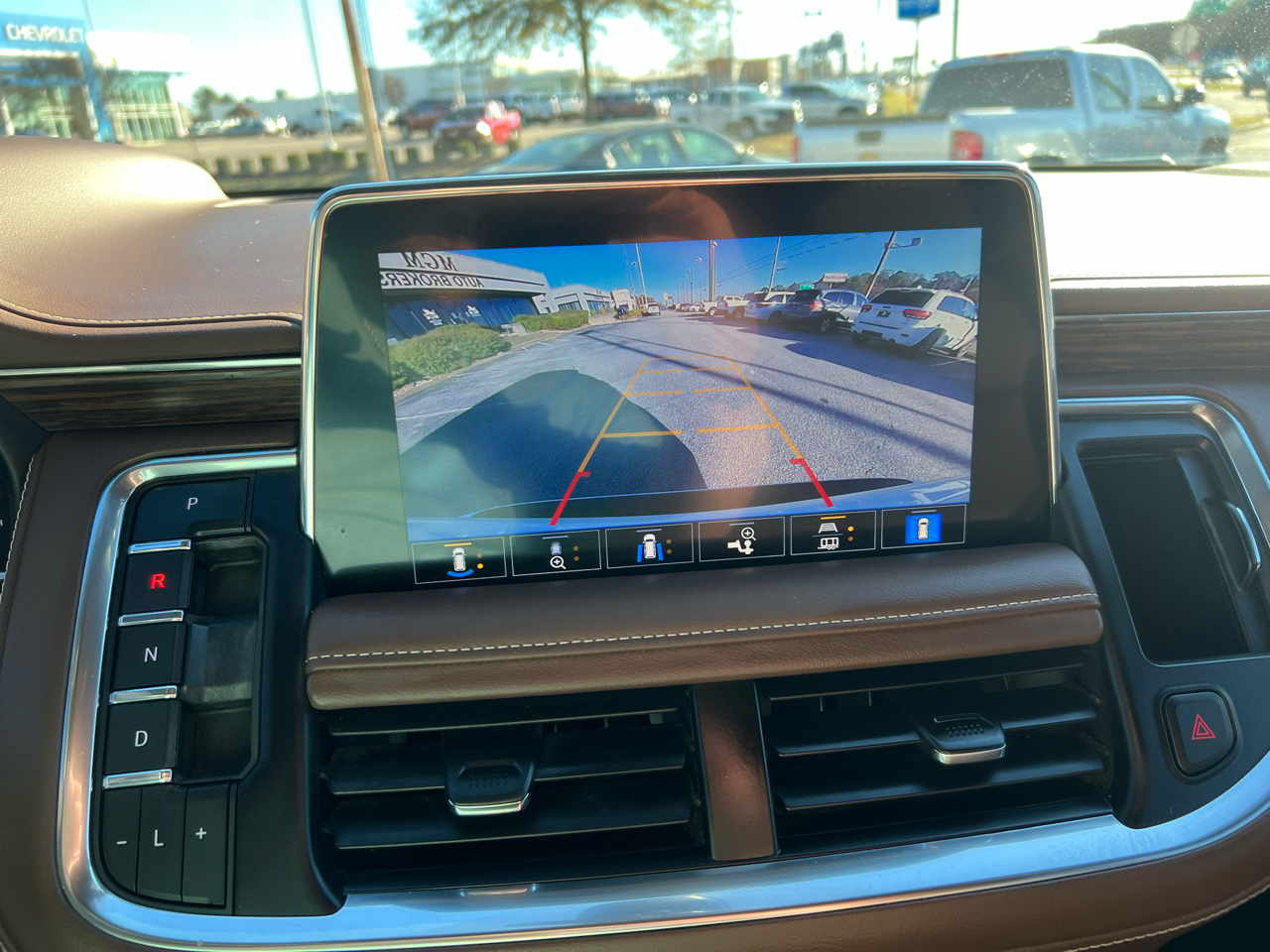 Chevrolet Suburban  2021