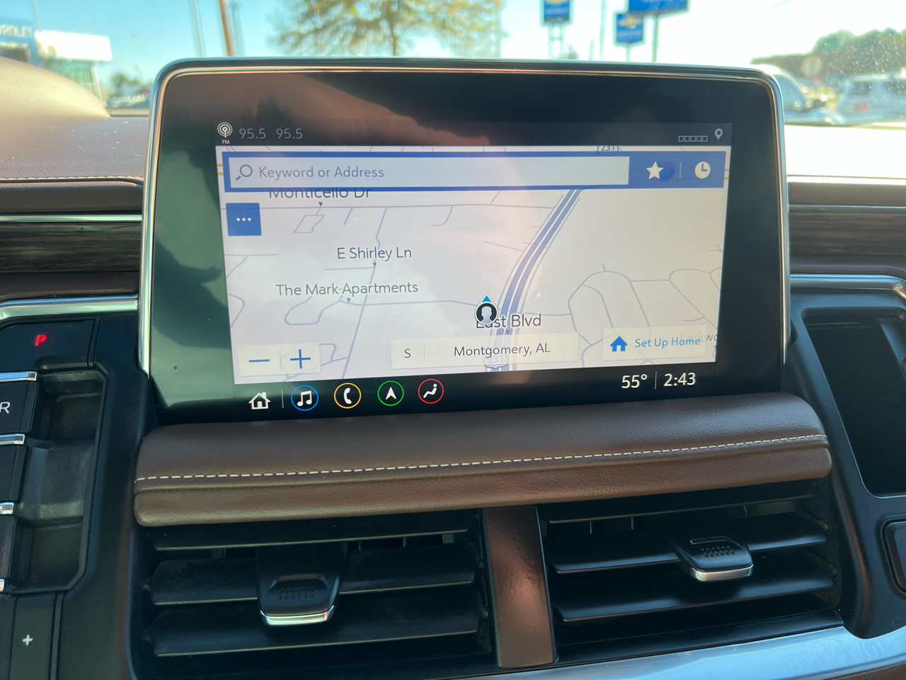 Chevrolet Suburban  2021