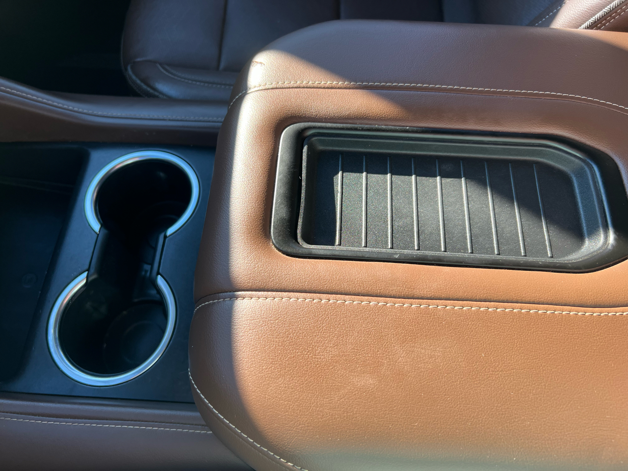 Chevrolet Suburban  2021