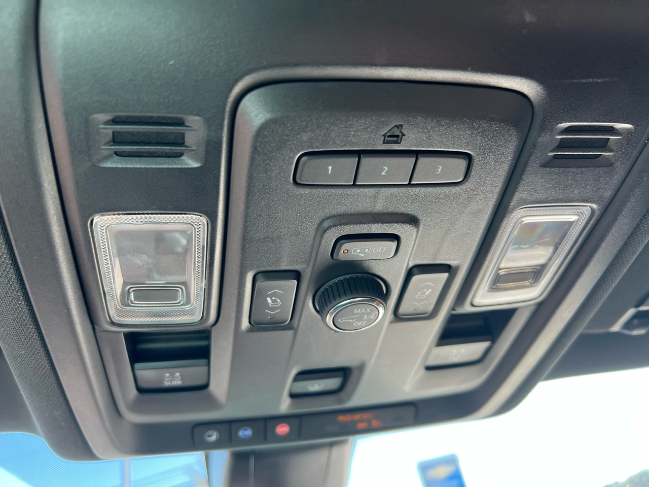 Chevrolet Suburban  2021