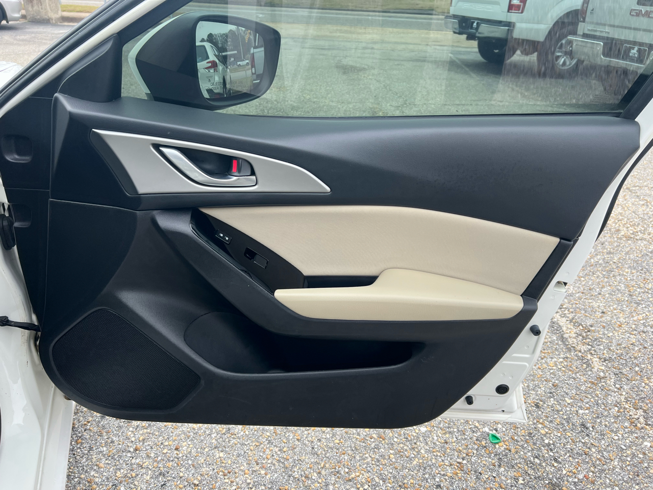 Mazda Mazda3 4-Door  2018