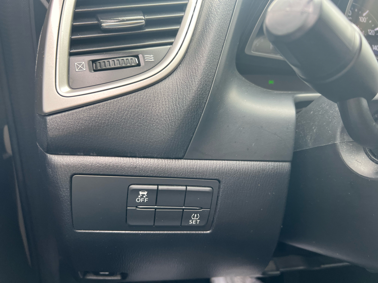 Mazda Mazda3 4-Door  2018