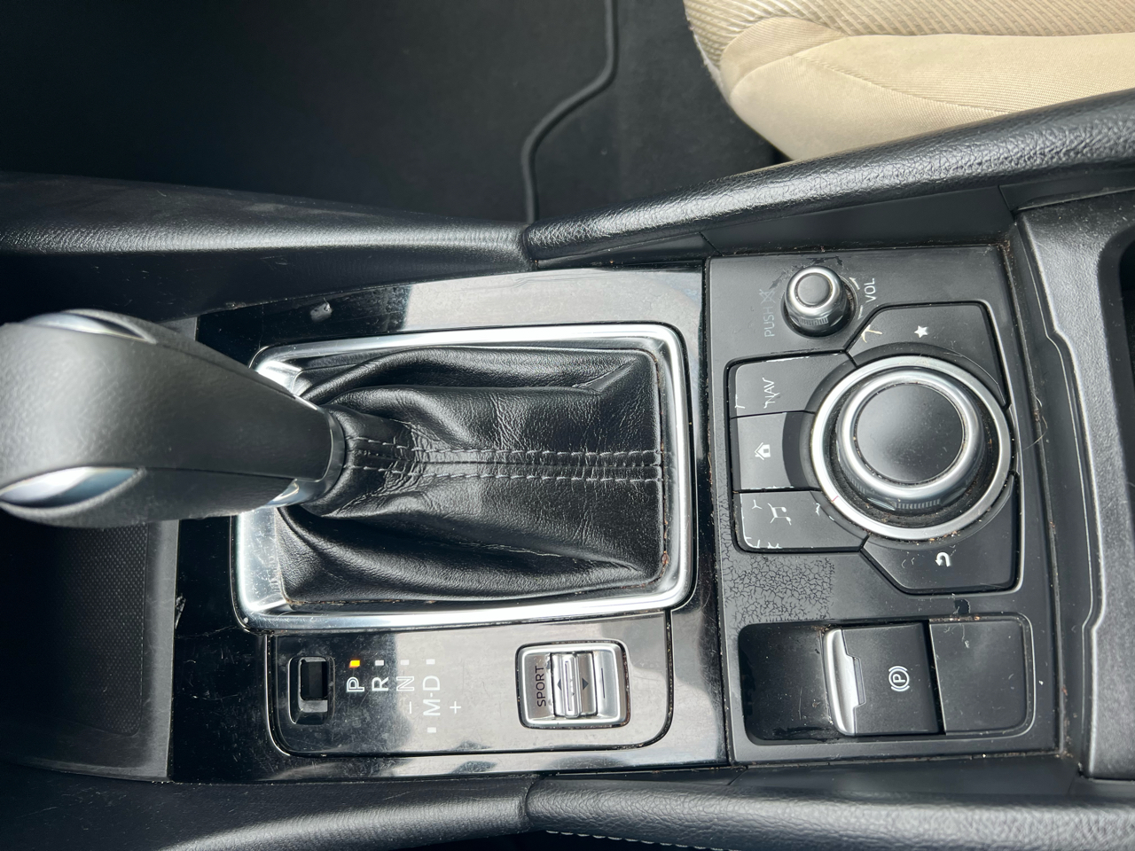 Mazda Mazda3 4-Door  2018