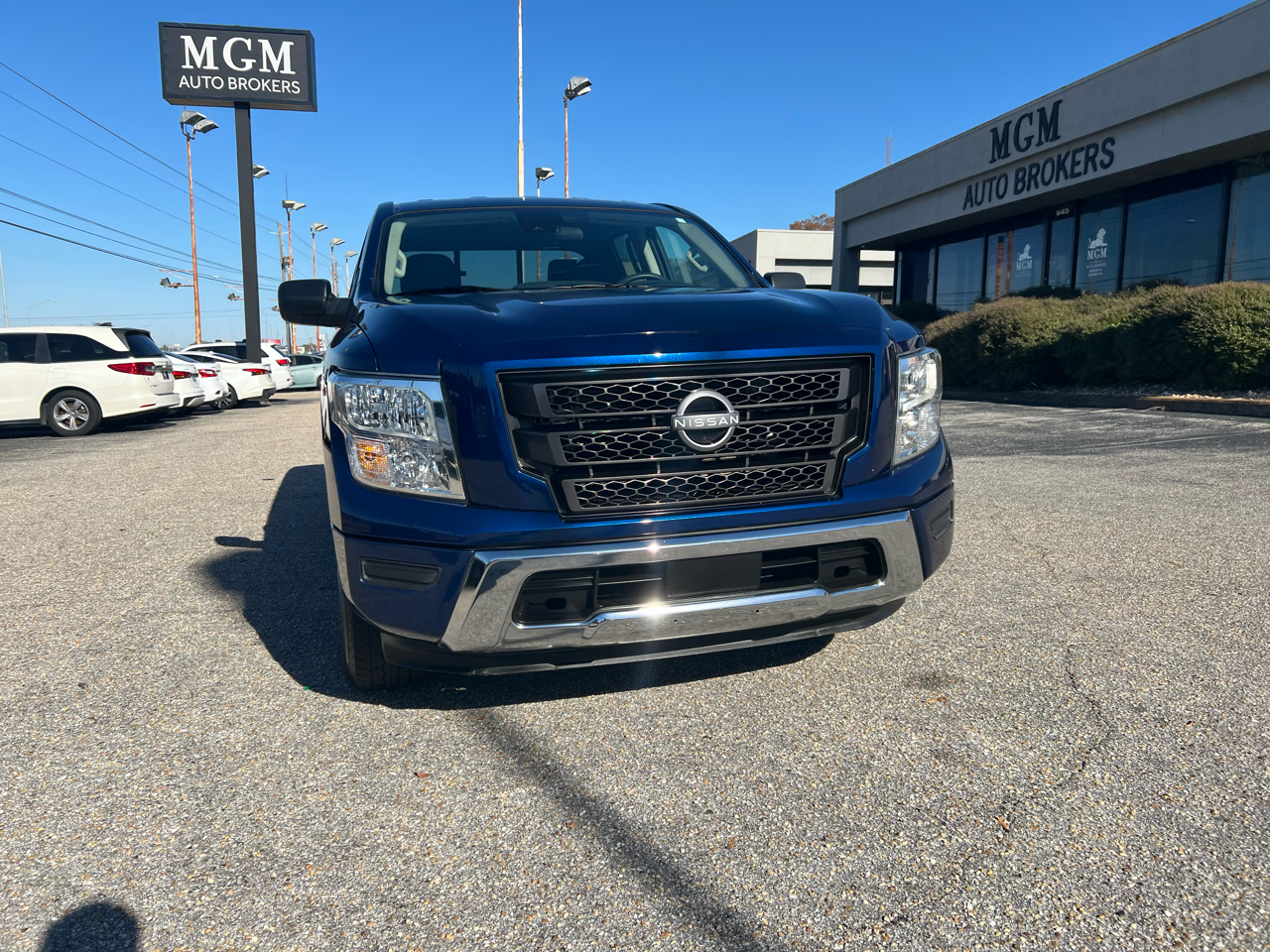 Nissan Titan SV Crew Cab 2024