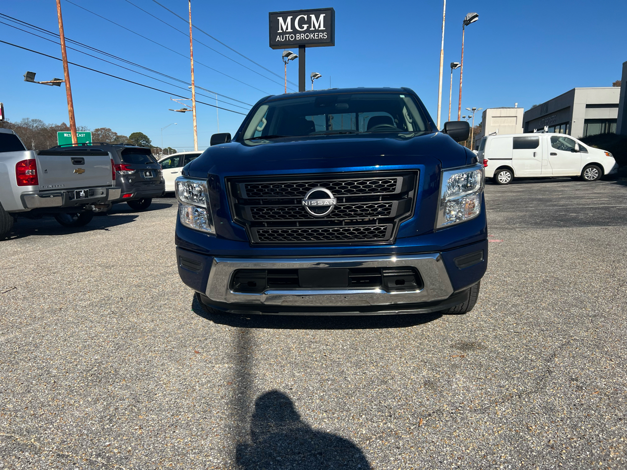 Nissan Titan SV Crew Cab 2024