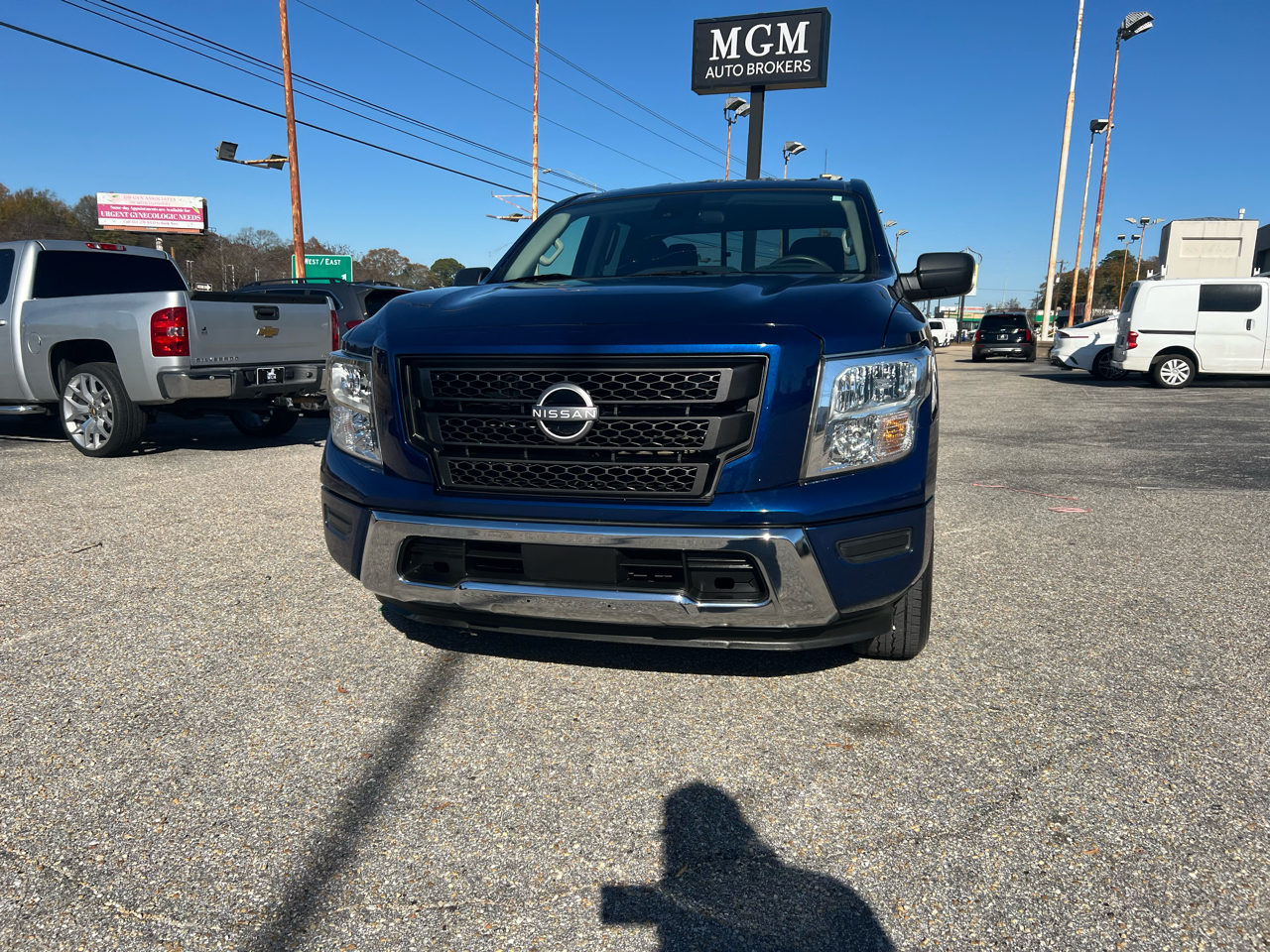 Nissan Titan SV Crew Cab 2024