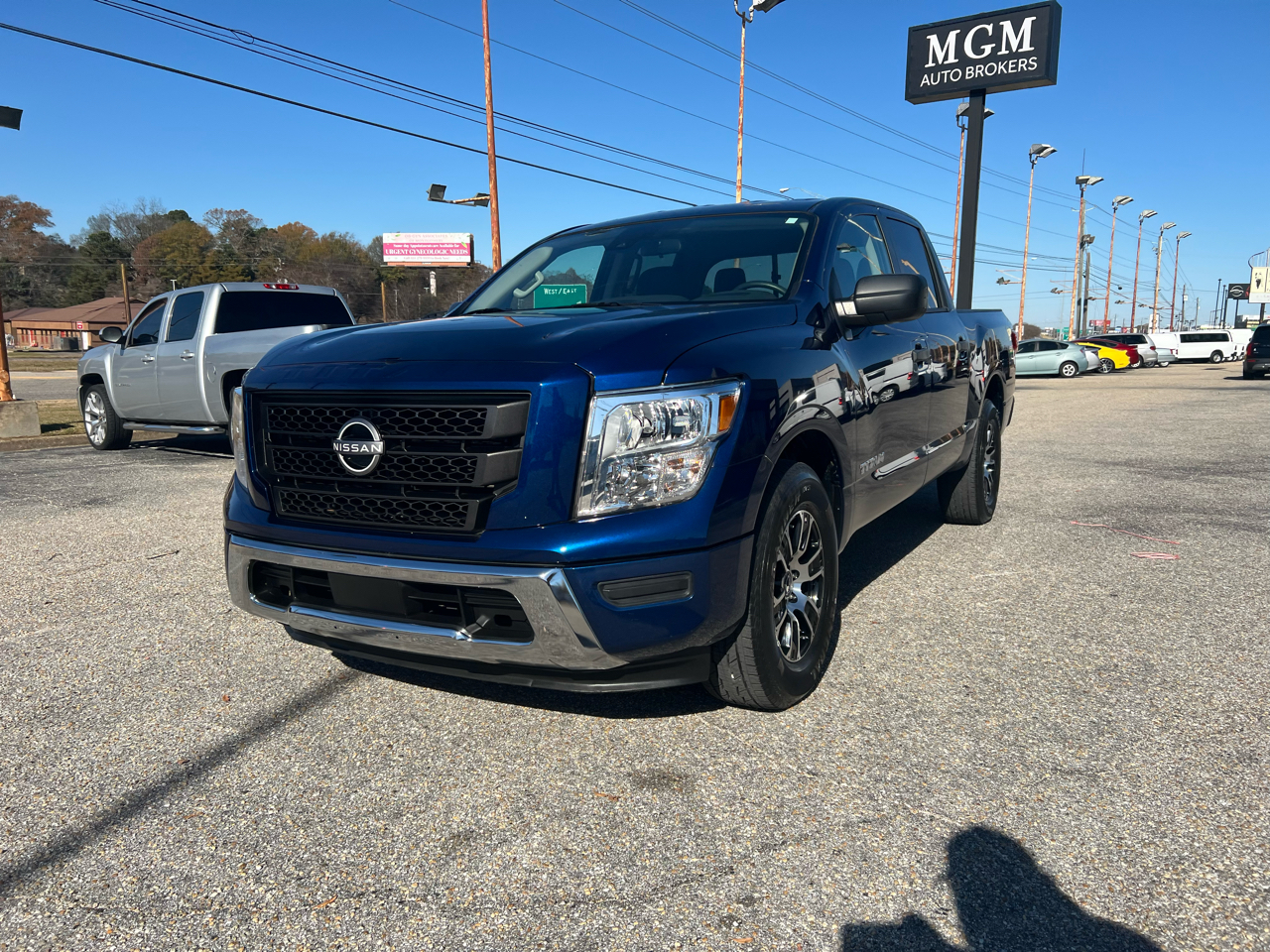 Nissan Titan SV Crew Cab 2024