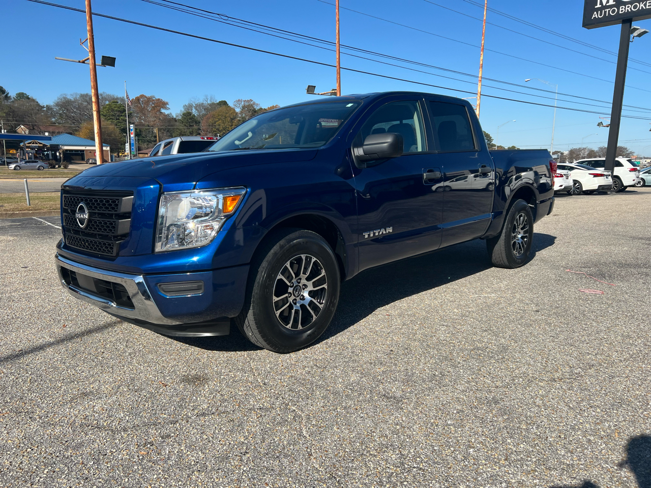 Nissan Titan SV Crew Cab 2024