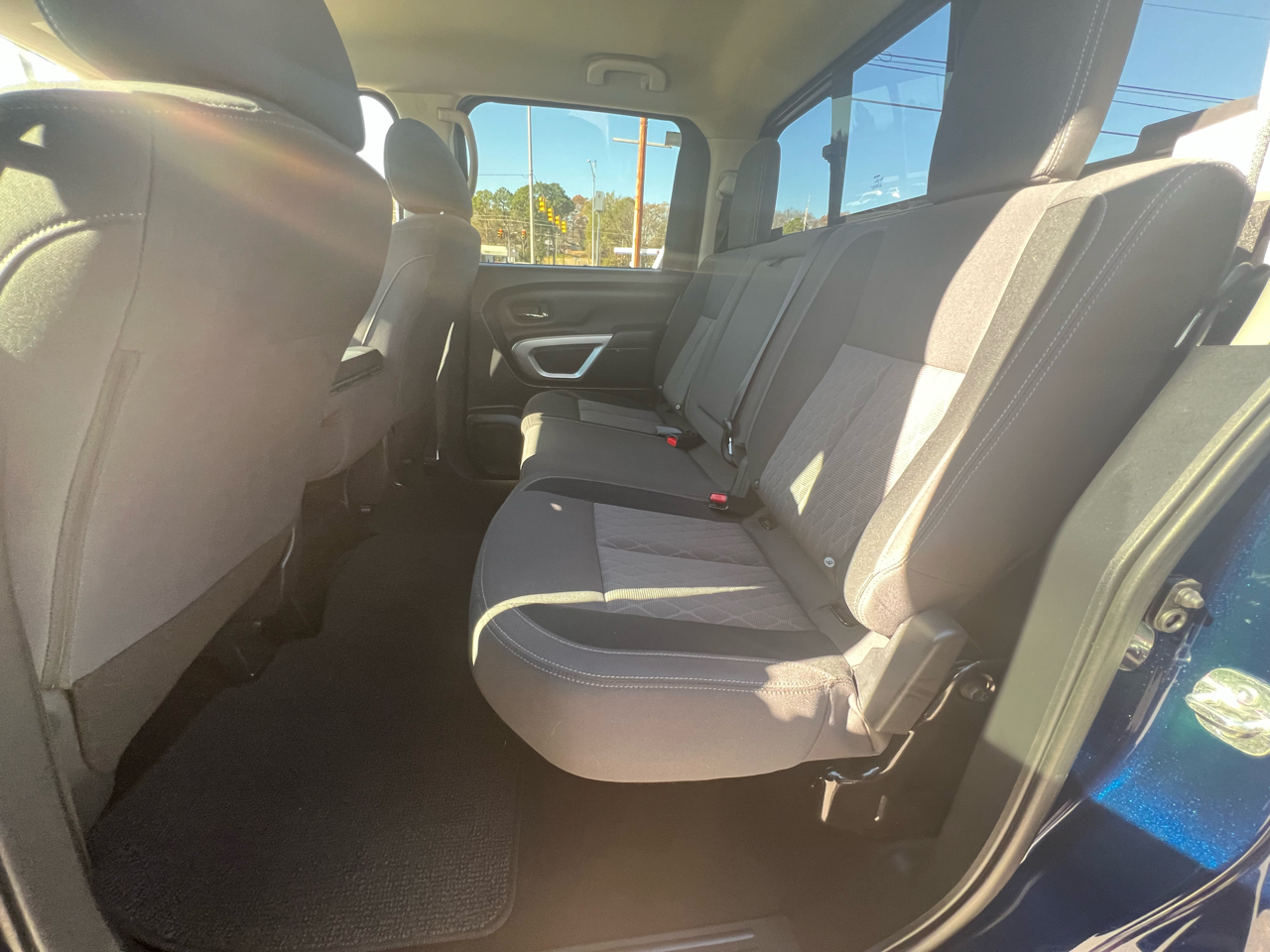 Nissan Titan SV Crew Cab 2024