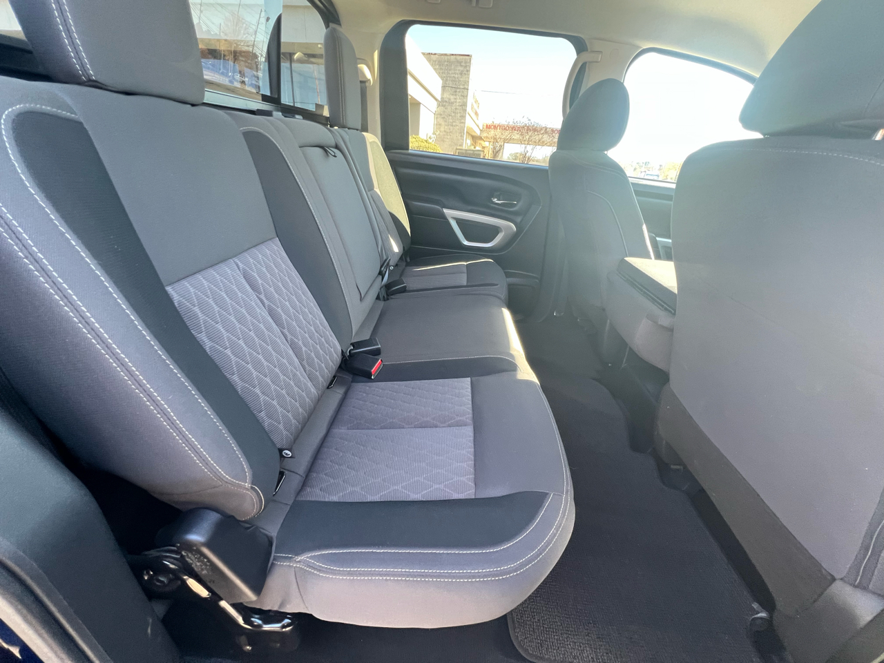 Nissan Titan SV Crew Cab 2024