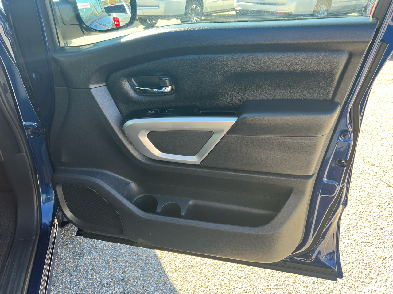 Nissan Titan SV Crew Cab 2024