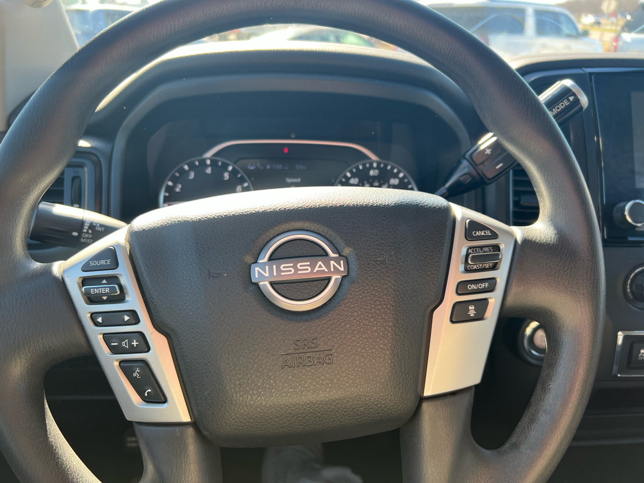 Nissan Titan SV Crew Cab 2024