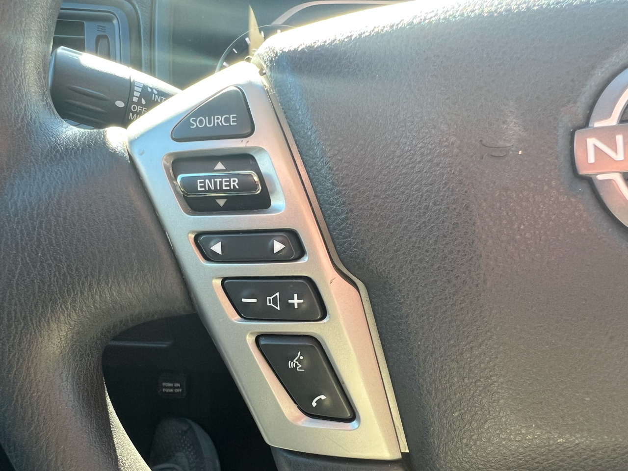 Nissan Titan SV Crew Cab 2024