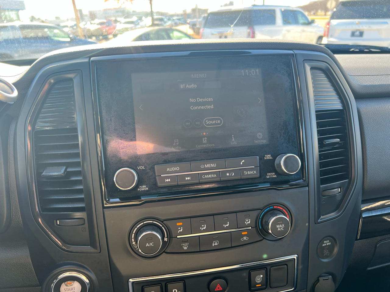 Nissan Titan SV Crew Cab 2024