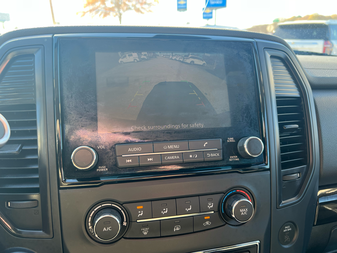 Nissan Titan SV Crew Cab 2024