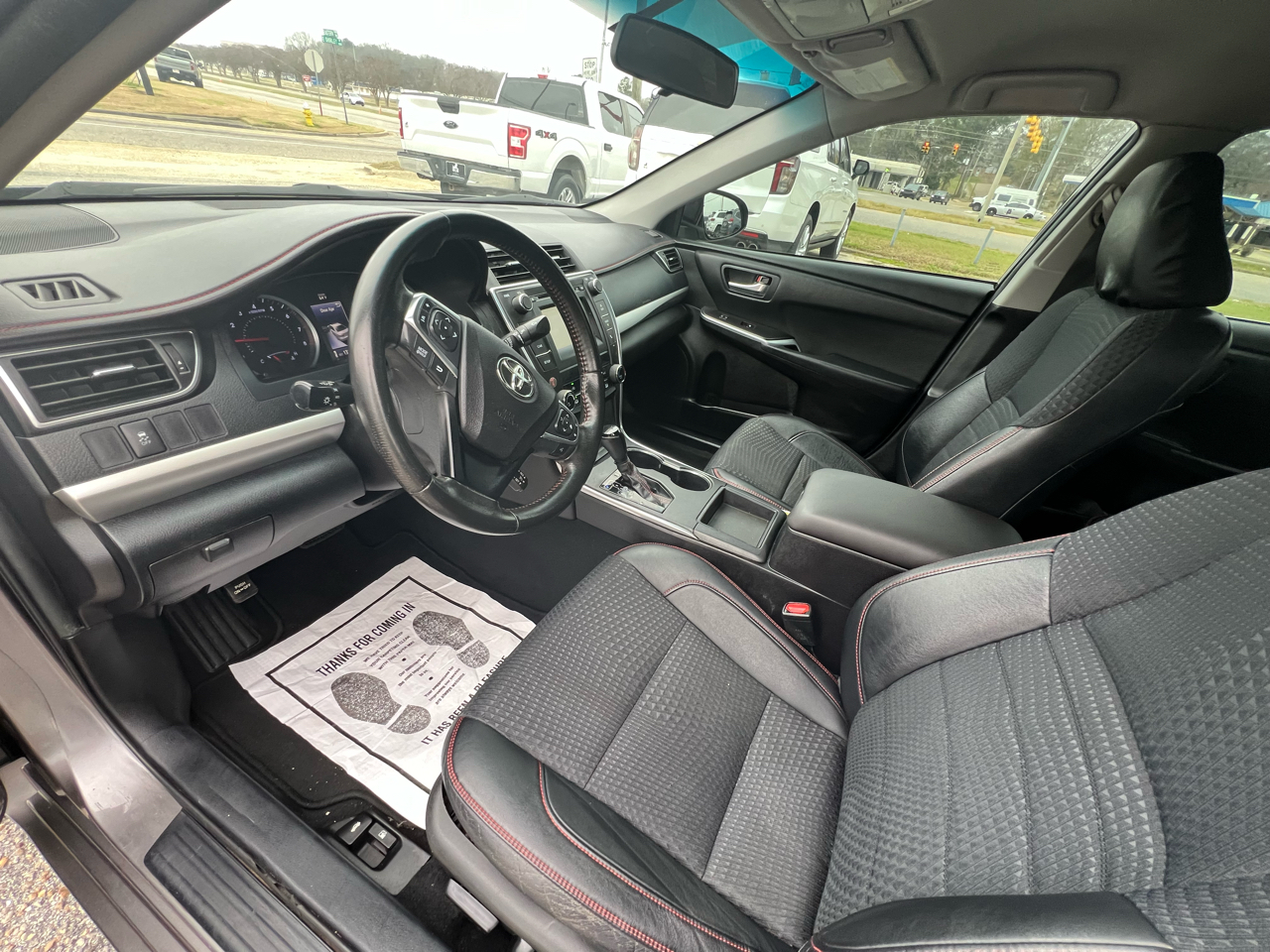 Toyota Camry SE 2015