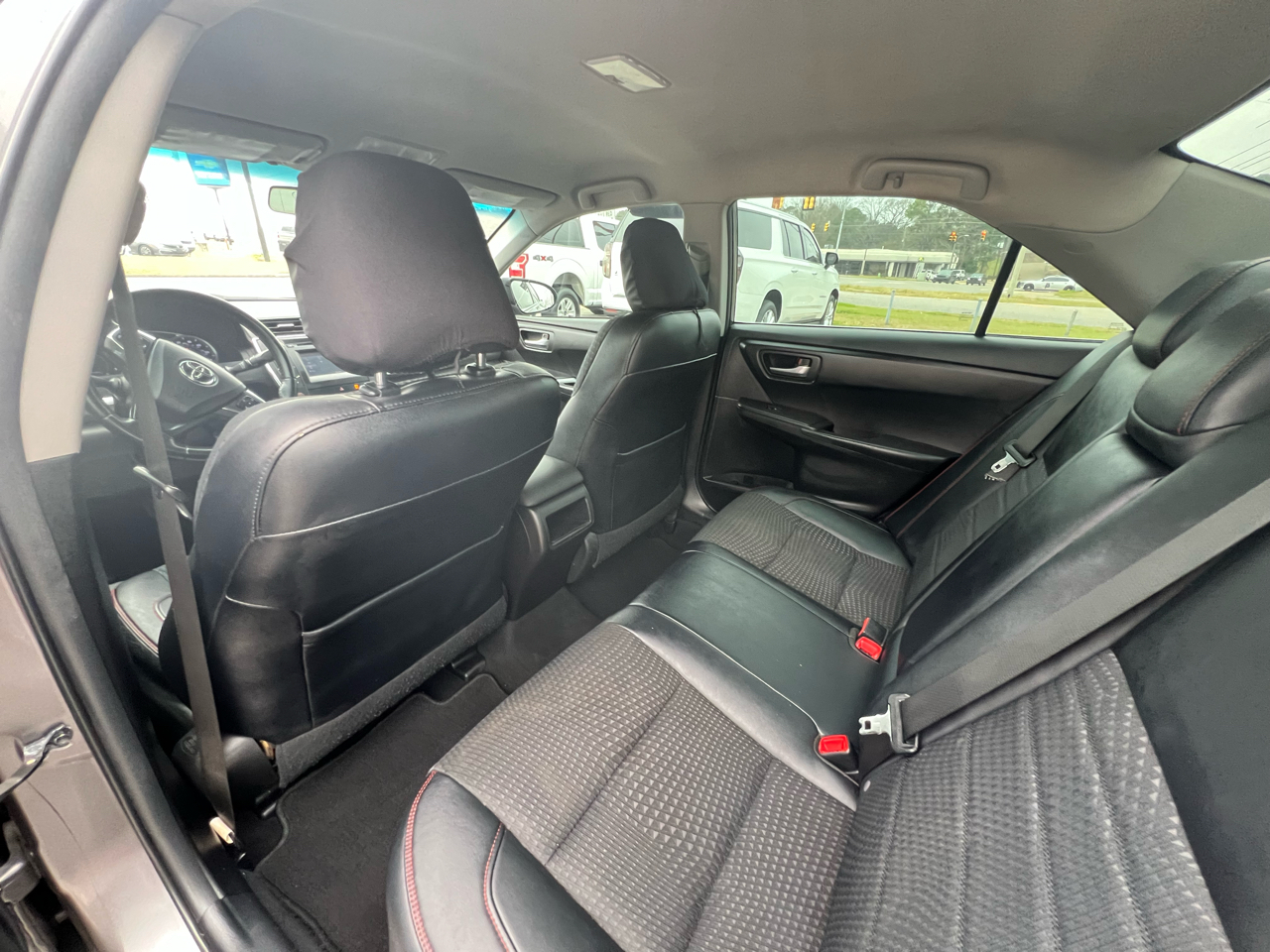 Toyota Camry SE 2015