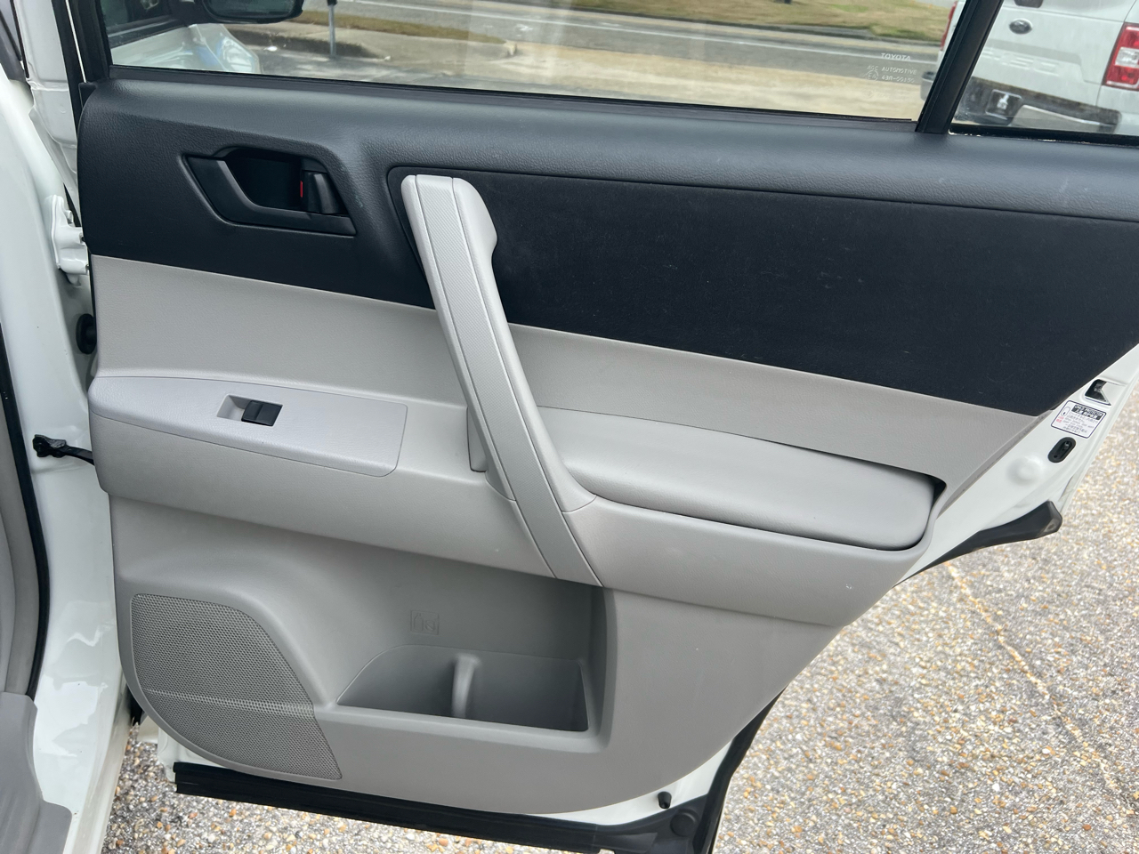 Toyota Highlander Limited V6 4WD 2010