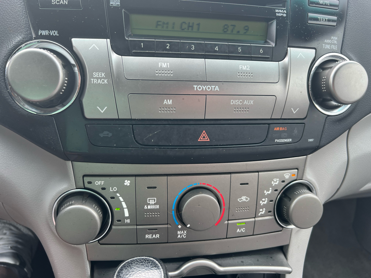 Toyota Highlander Limited V6 4WD 2010