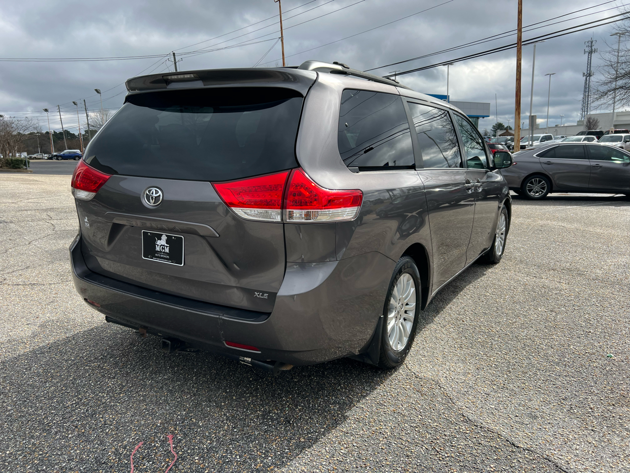 Toyota Sienna  2014