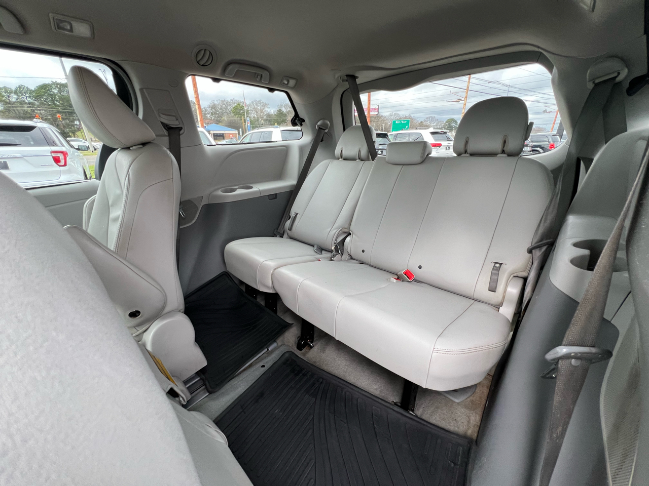 Toyota Sienna  2014