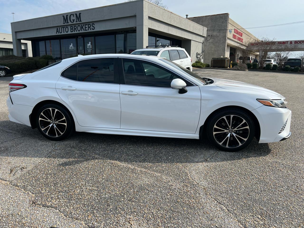 Toyota Camry SE 2018