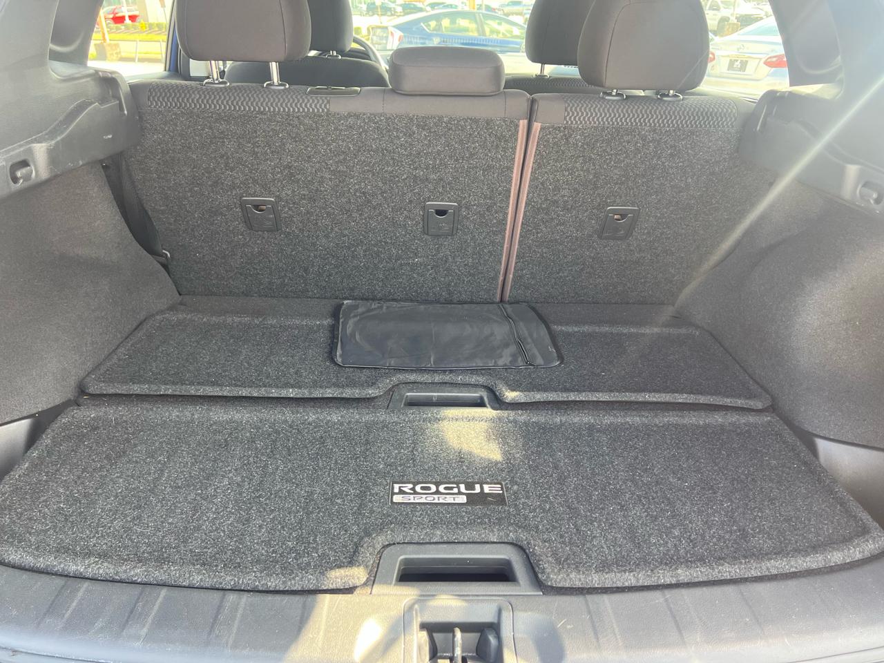 Nissan Rogue Sport  2019