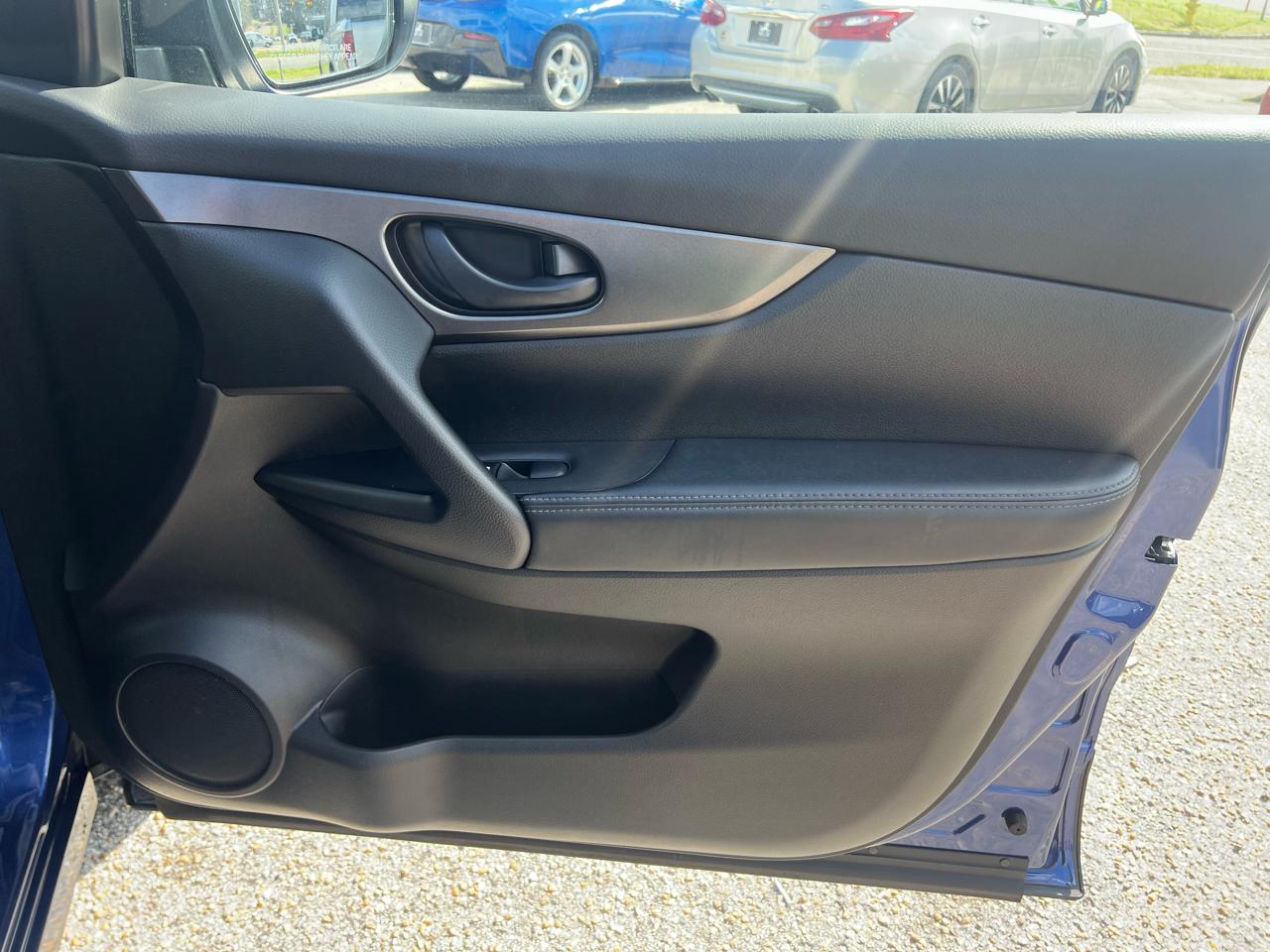 Nissan Rogue Sport  2019