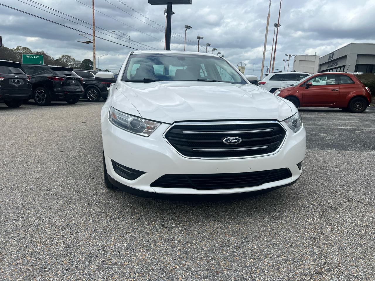 Ford Taurus  2018