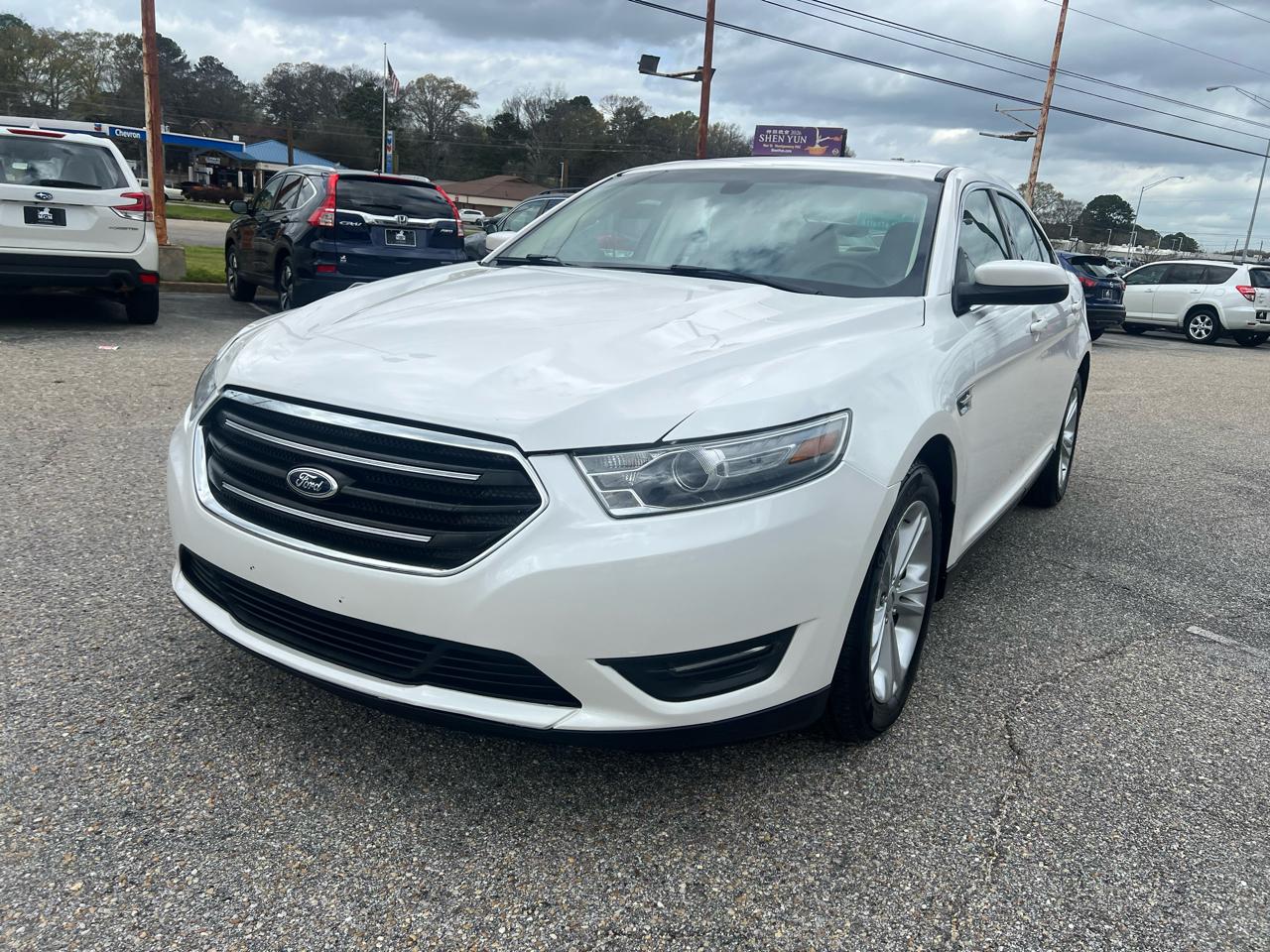 Ford Taurus  2018
