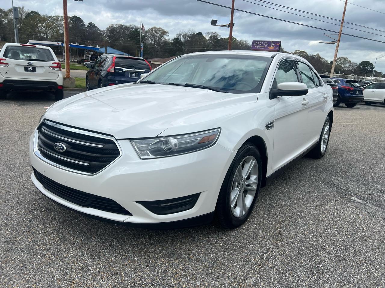 Ford Taurus  2018