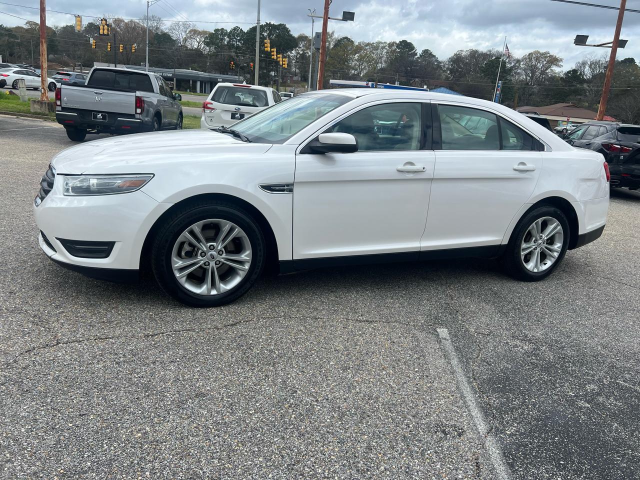 Ford Taurus  2018