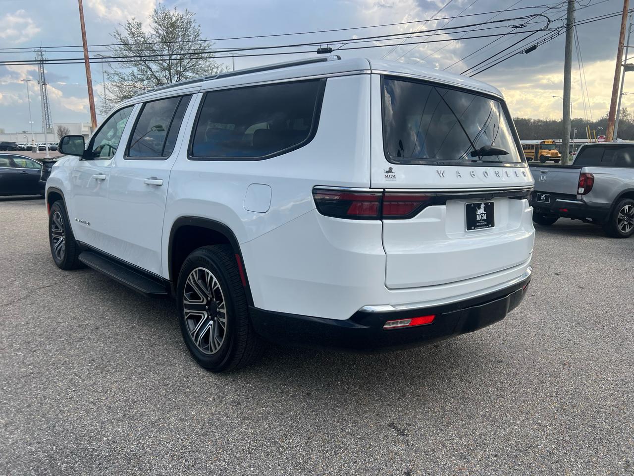 Jeep Wagoneer L Series II 4x2 *Ltd Avail* 2024